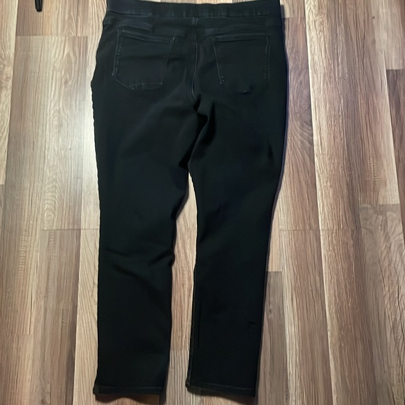 Black Gloria Vanderbilt Jean leggings - Picture 2 of 4